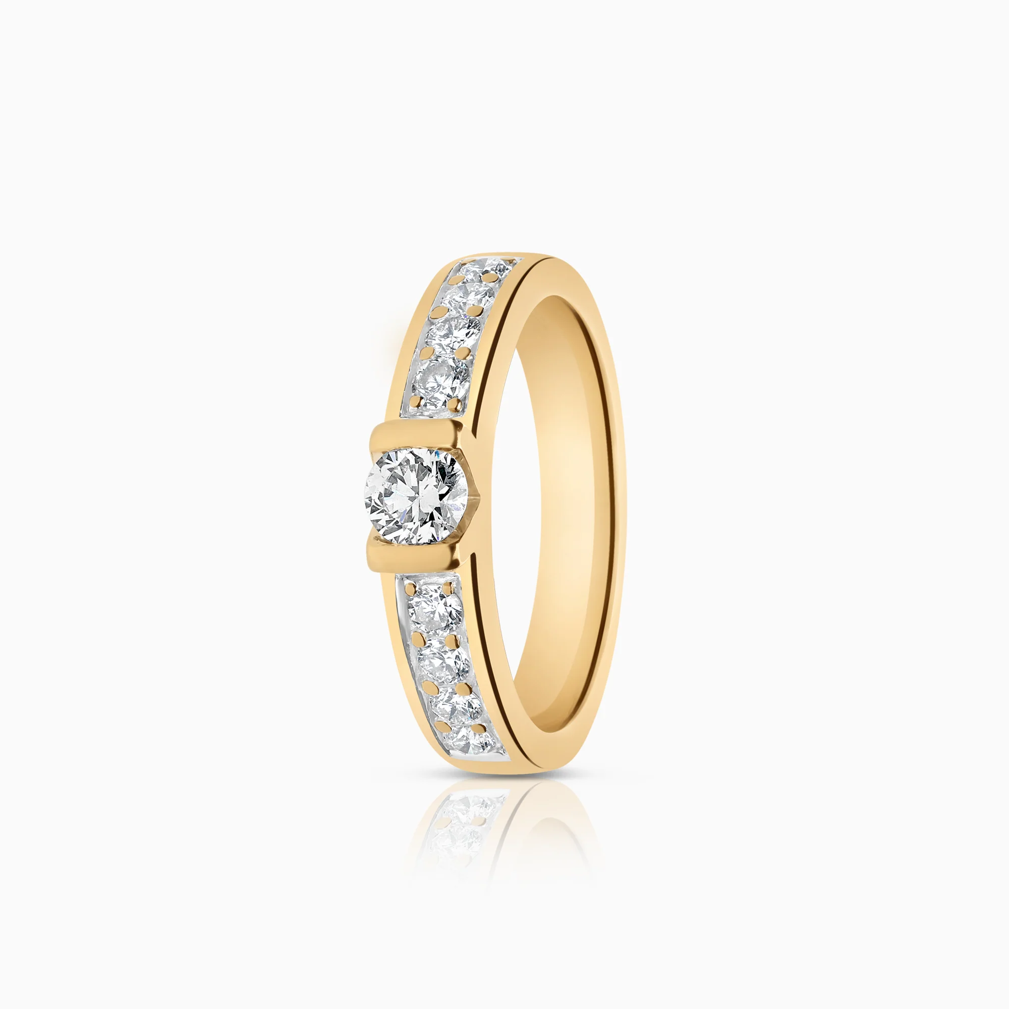 Side stone ring 0.53ct 18K gold