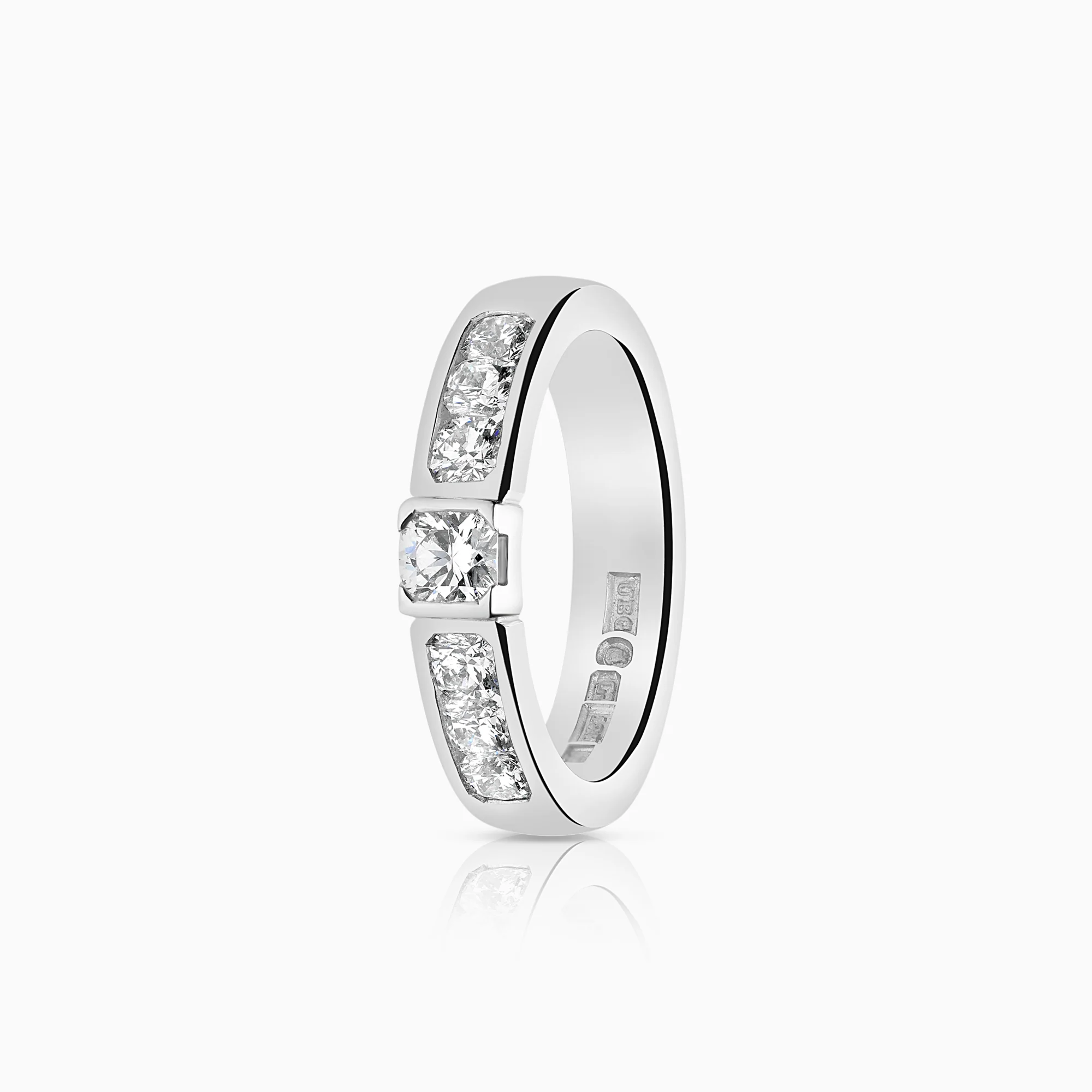 Side stone ring 0.89ct 18K white gold