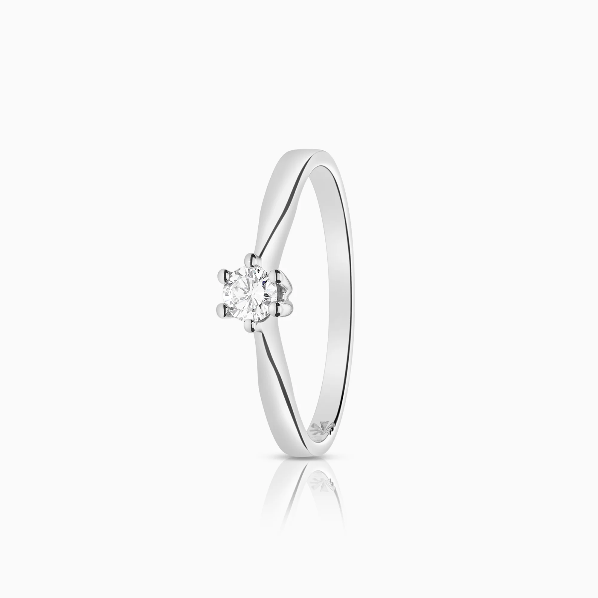 Solitaire ring 0.15ct 18K white gold