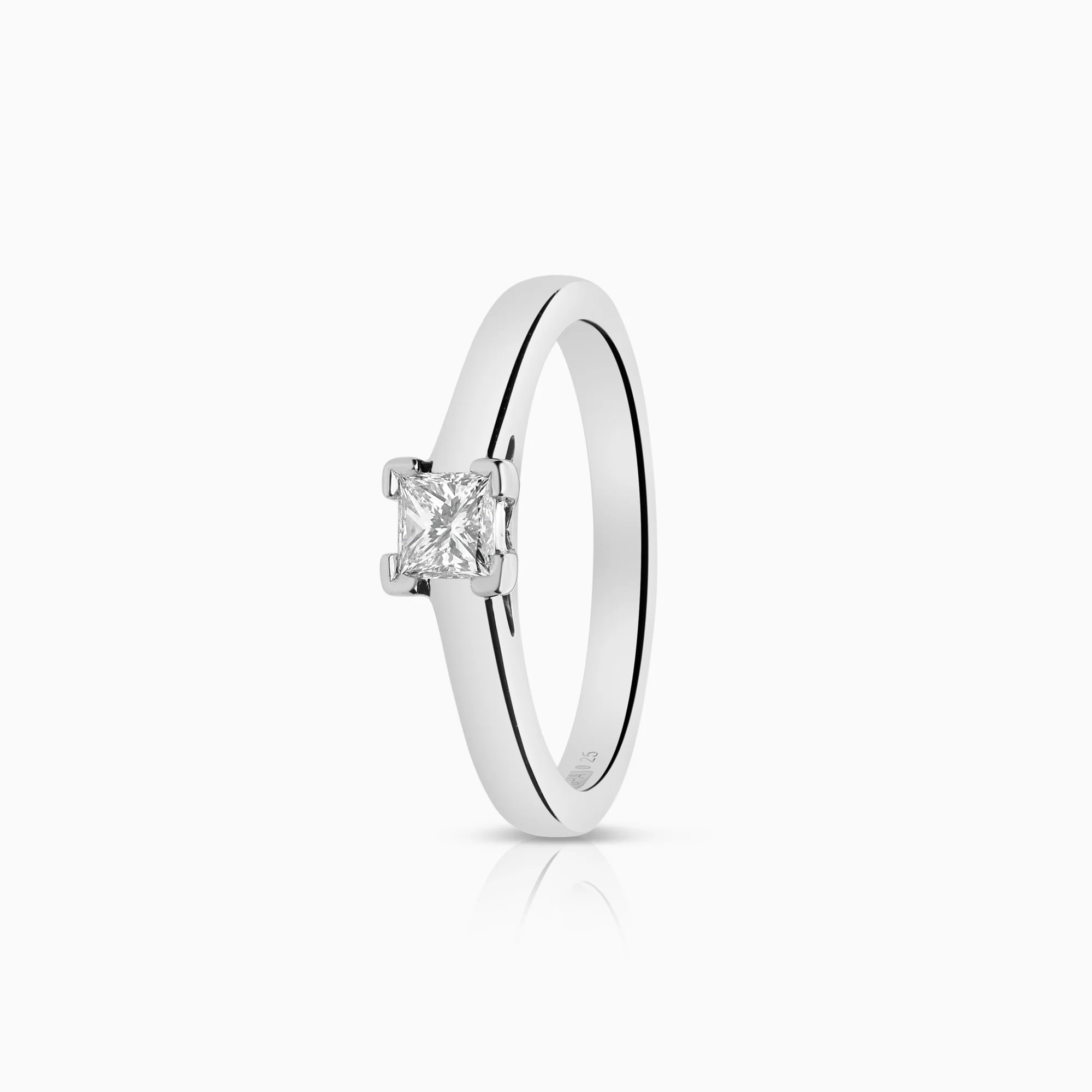 Solitaire ring 0.25ct 18K white gold
