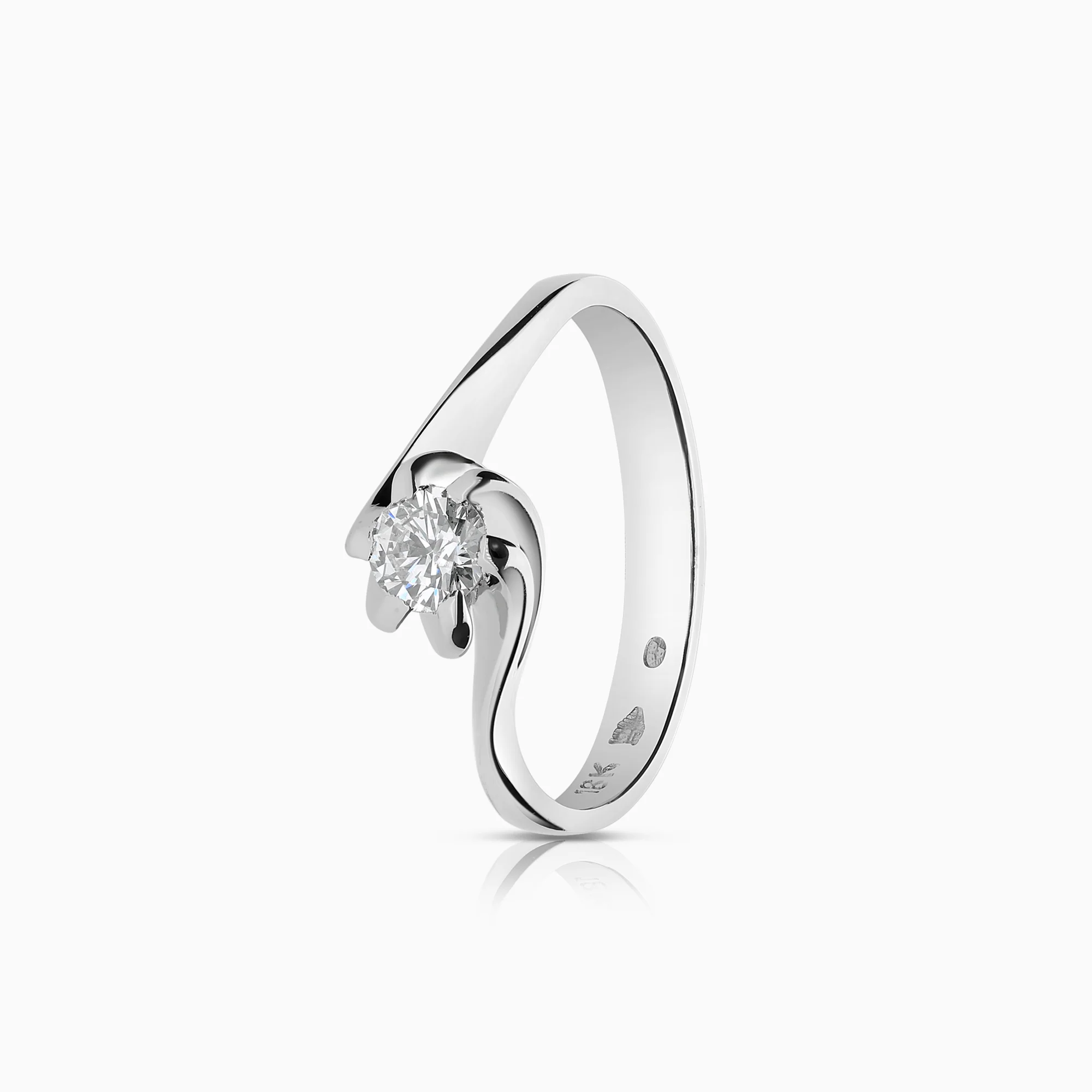 Solitaire ring 0.32ct 18K gold