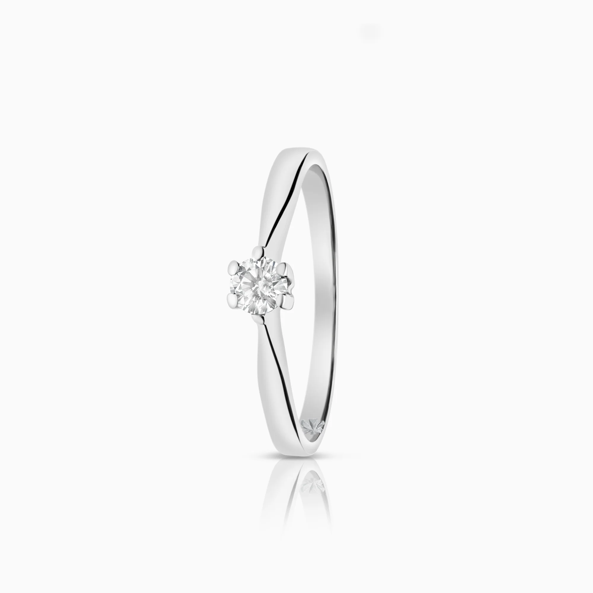 Solitaire ring 0.14ct 18K white gold