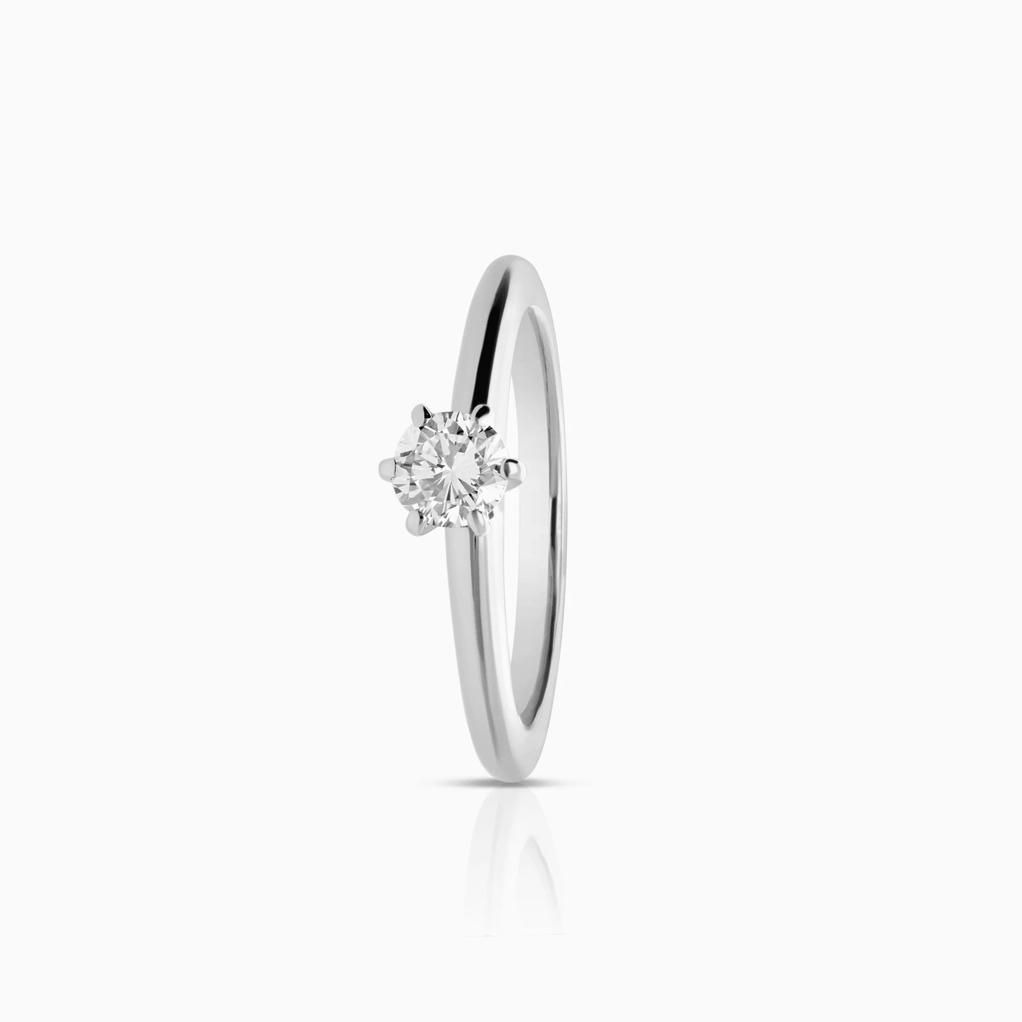 Solitaire ring 0.30ct 18K