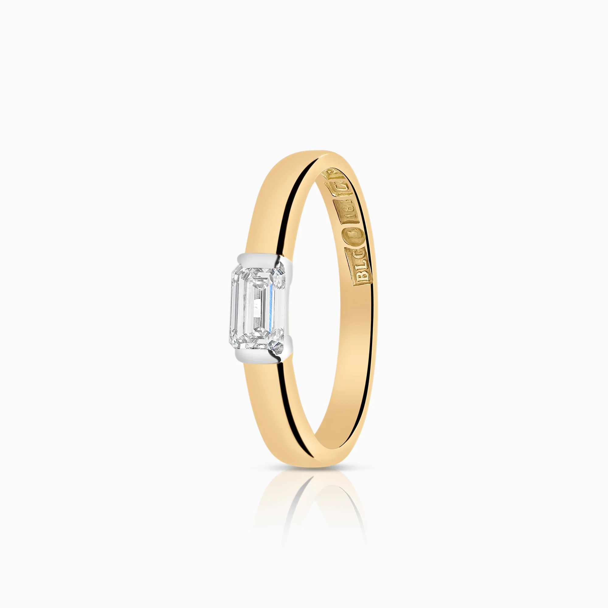 Solitaire ring 0.31ct 18K gold