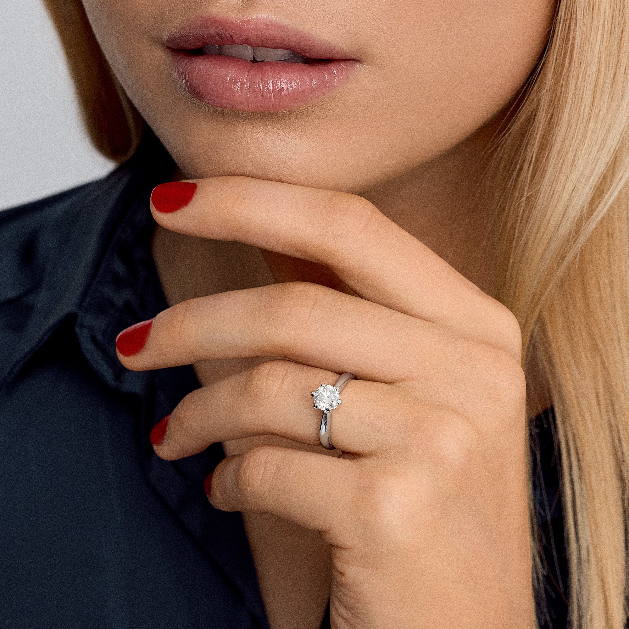 Solitaire Ring 0.95ct 18K White Gold - Image 2