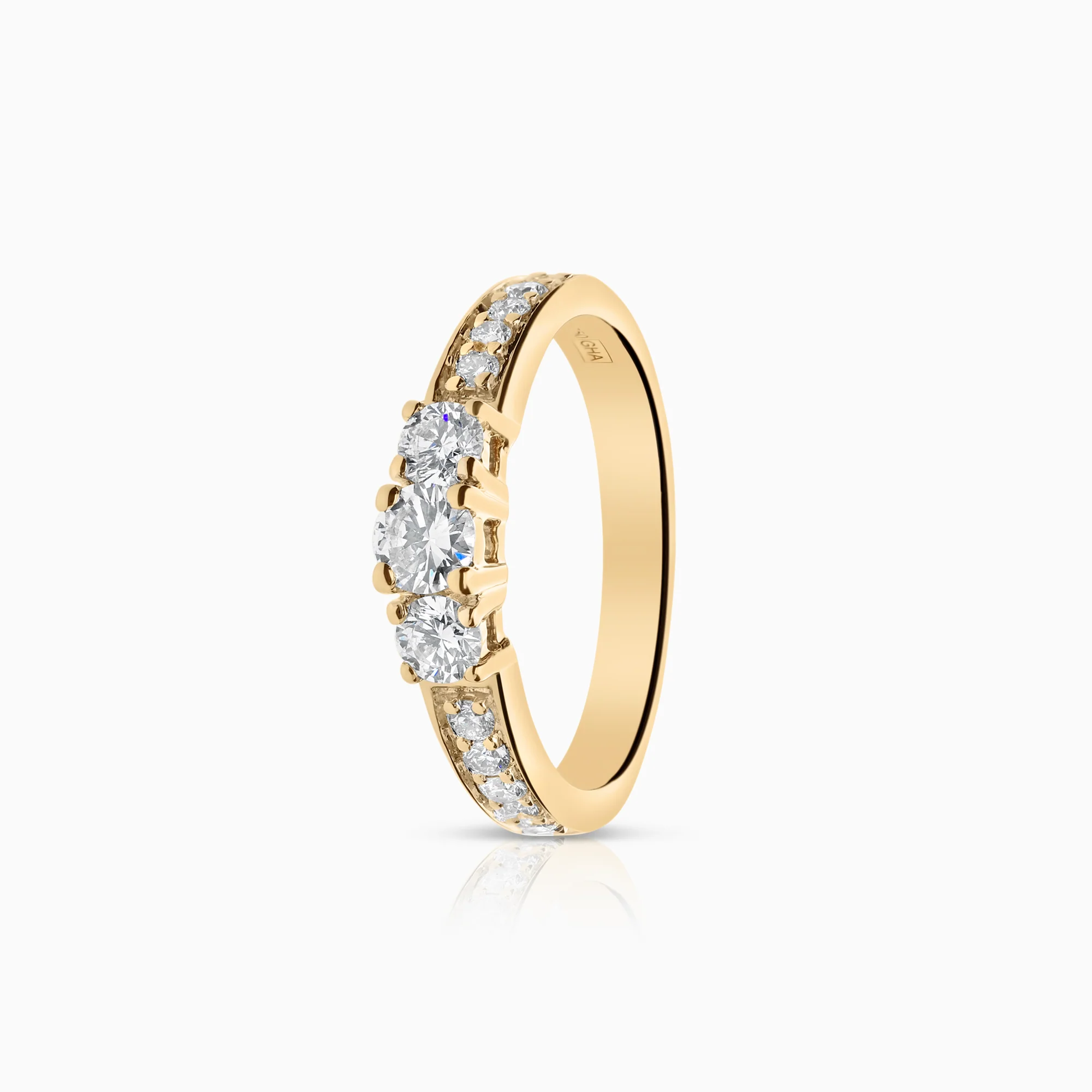 Three-stone ring 0.55ct 18K gold
