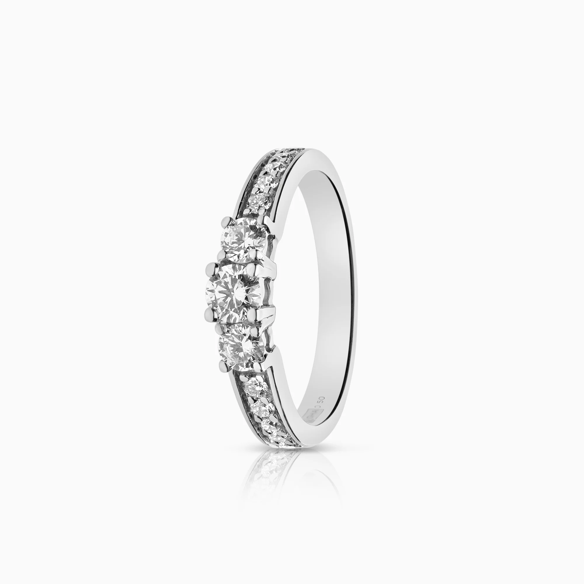 Three-stone ring 0.50ct 18K white gold
